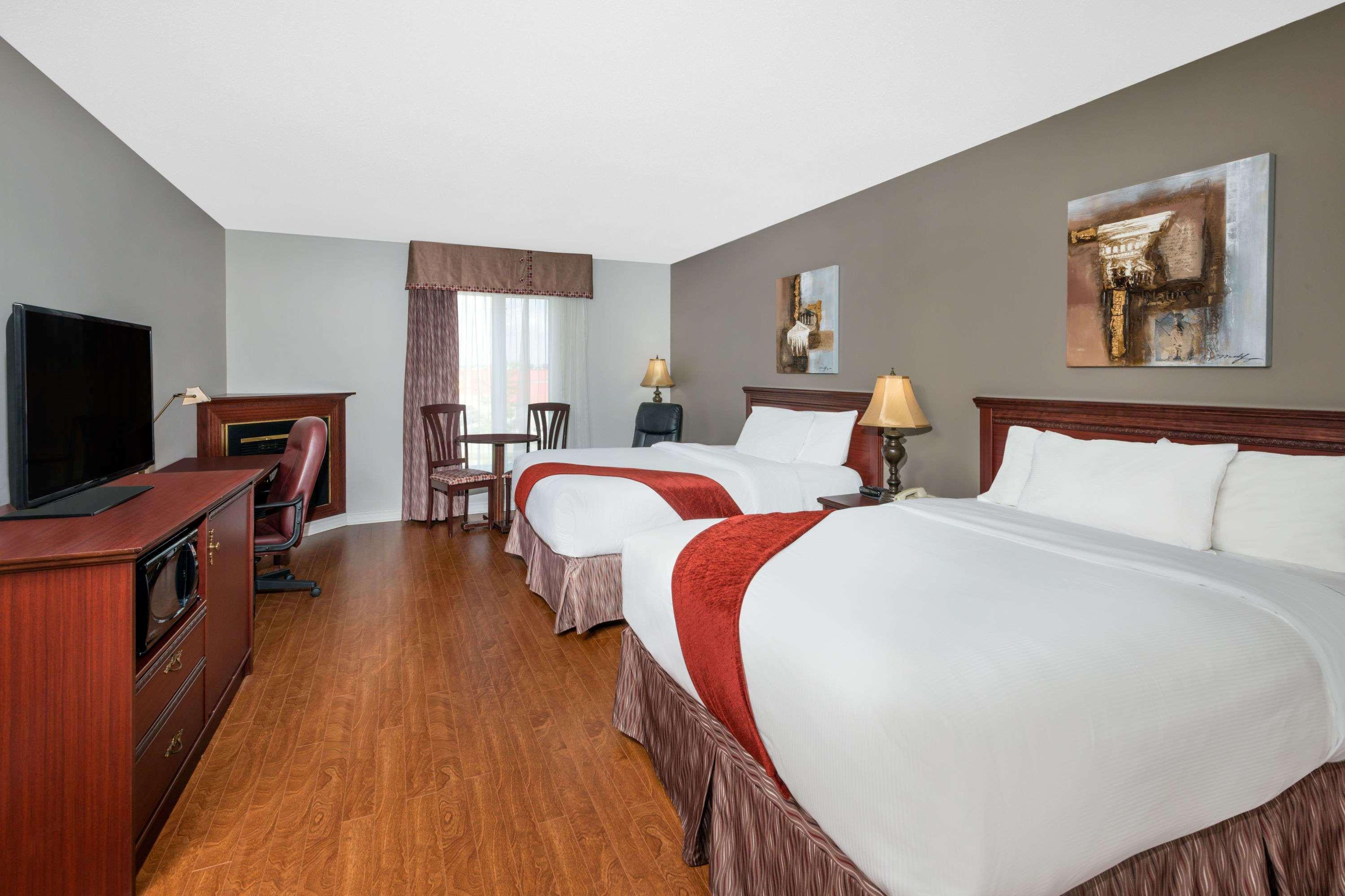 Отель Ramada Plaza By Wyndham Gatineau/Manoir Du Casino Экстерьер фото