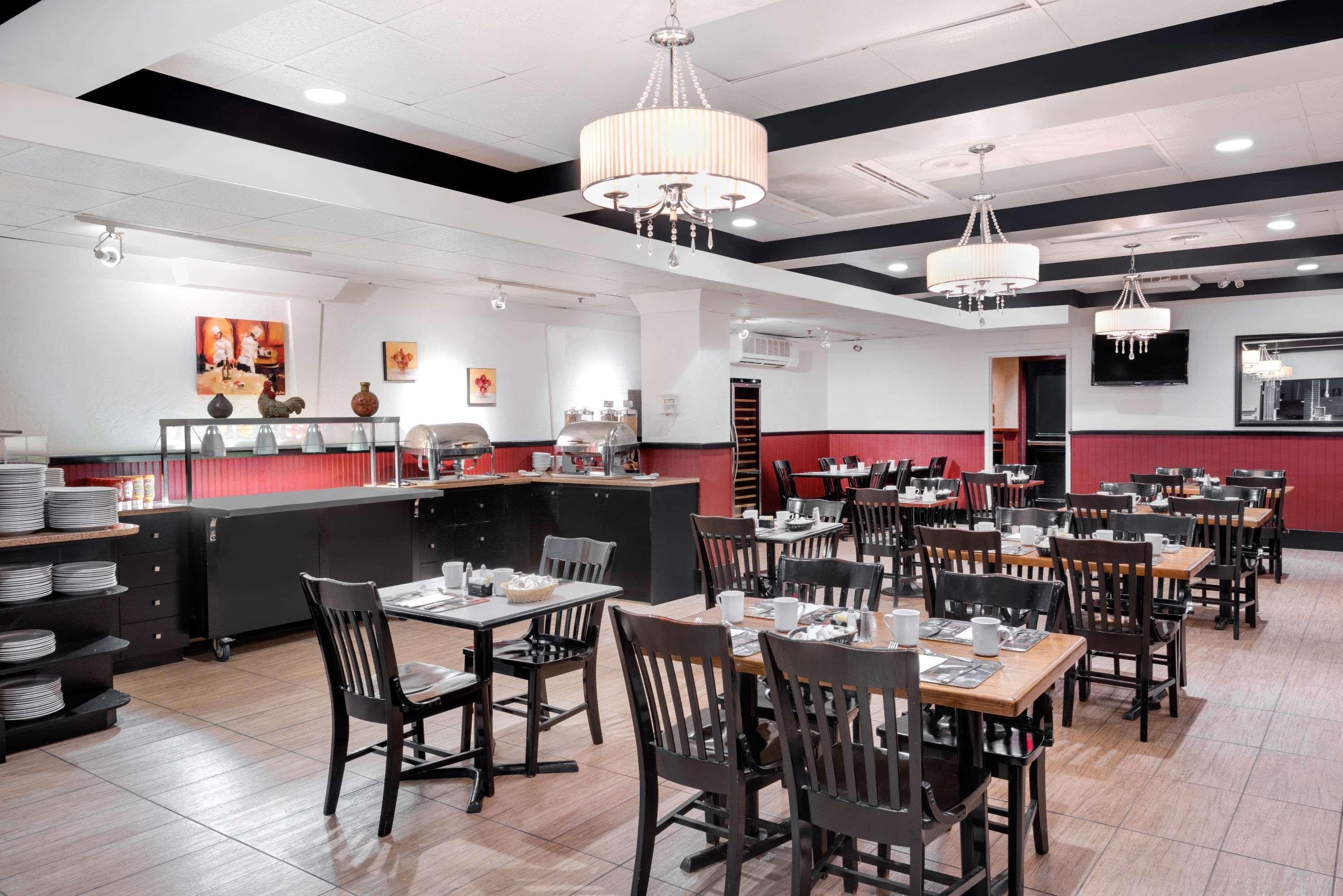 Отель Ramada Plaza By Wyndham Gatineau/Manoir Du Casino Экстерьер фото