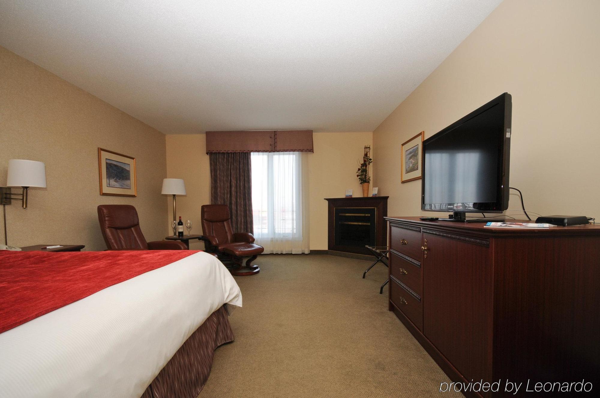 Отель Ramada Plaza By Wyndham Gatineau/Manoir Du Casino Номер фото